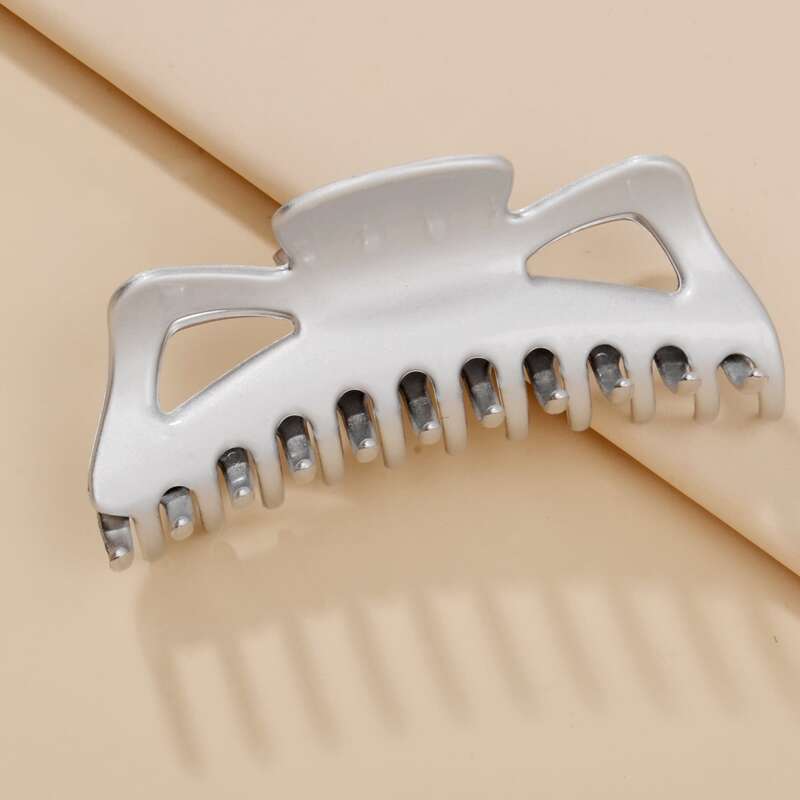 

Minimalist Hair Claw, Silver