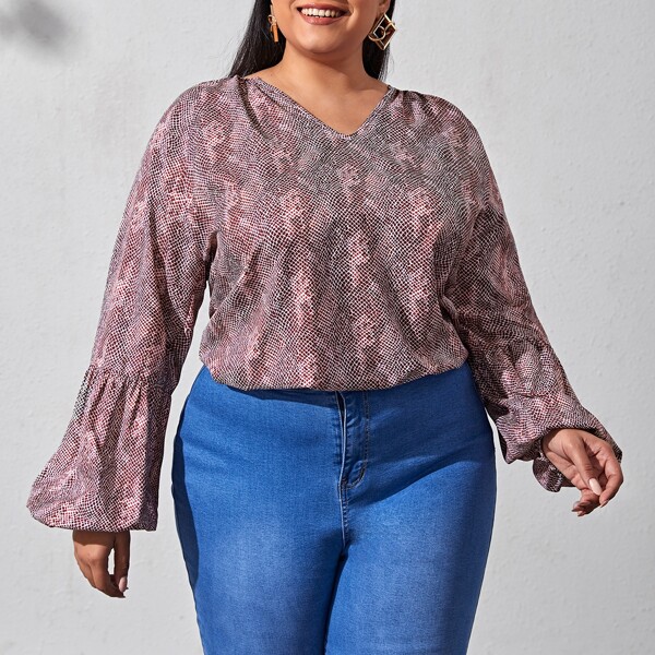 

Plus Snakeskin Print V Neck Blouse, Multicolor