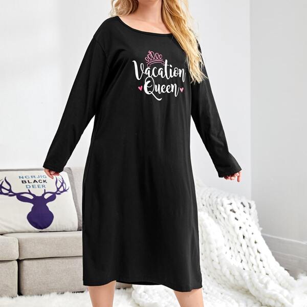 

Plus Letter Graphic Long Sleeve Nightdress, Black
