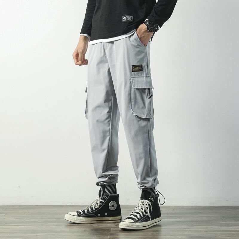 

Men Patched Flap Pocket Cargo Pants, Grey