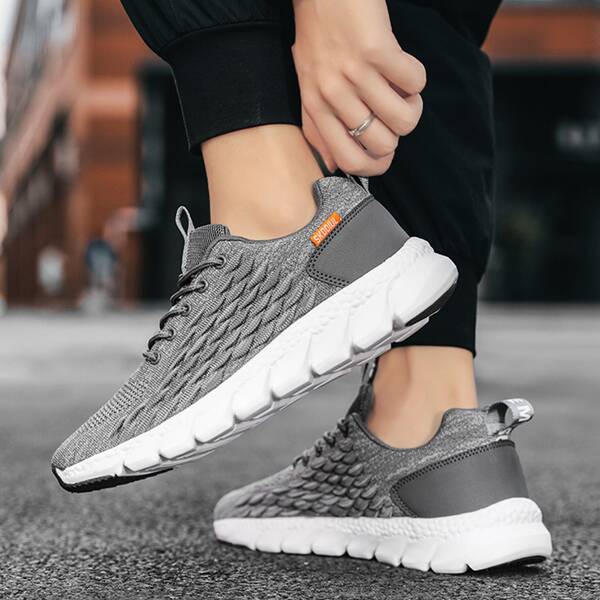 

Men Letter Graphic Lace-up Front Knit Sneakers, Grey