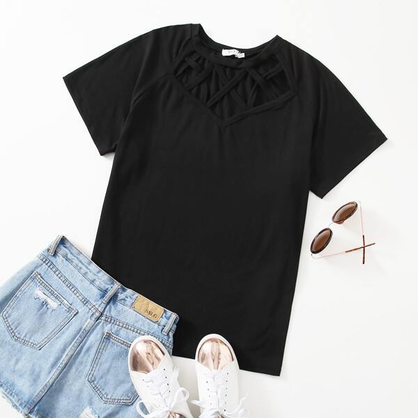 

Plus Criss Cross Front Peekaboo Sleep Tee, Black