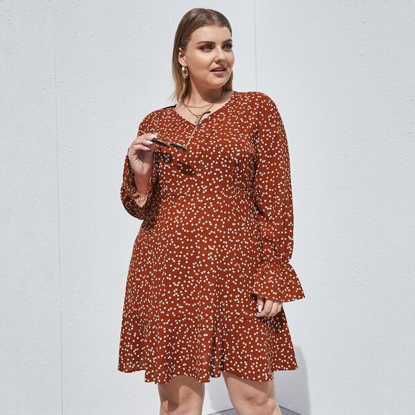 

Plus Allover Heart Print Ruffle A-line Dress, Burnt orange