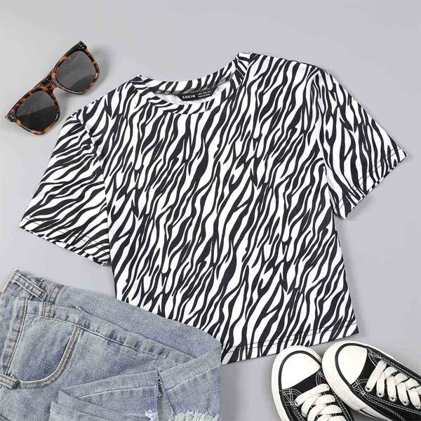 

Zebra Stripe Crop Slim Tee, Black and white