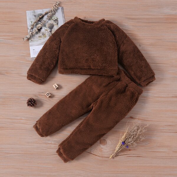 

Toddler Boys Teddy Raglan Sleeve Sweatshirt With Pants, Chocolate brown