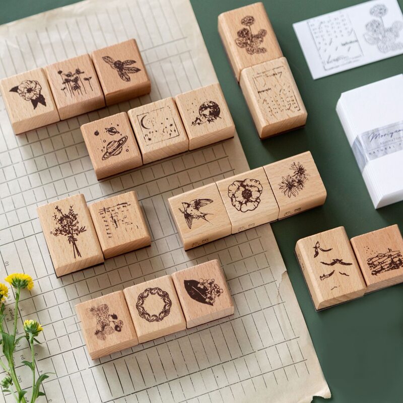 

2pcs Random Wooden Stamp & 55pcs Material Paper, Multicolor