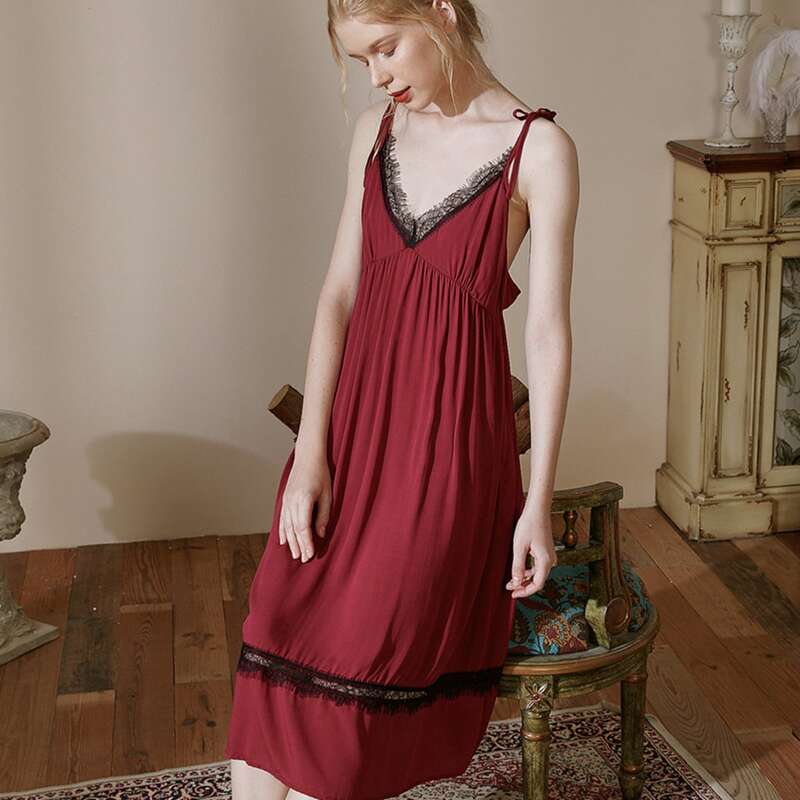 

Contrast Lace Backless Cami Nightdress, Burgundy