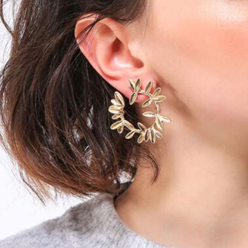 

Leaf Design Hoop Earrings, Gold
