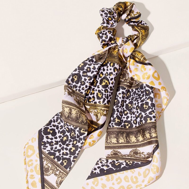 

Leopard Print Scrunchie Scarf, Multicolor