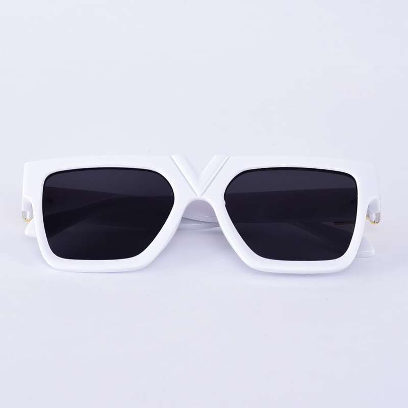 

Square Frame Sunglasses