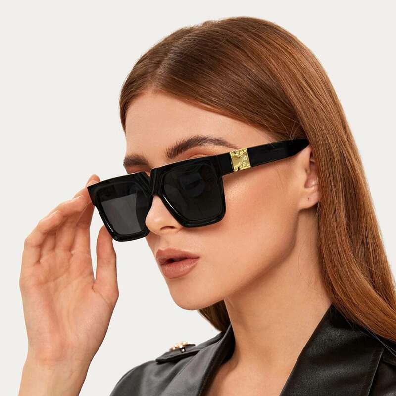 

Square Frame Sunglasses