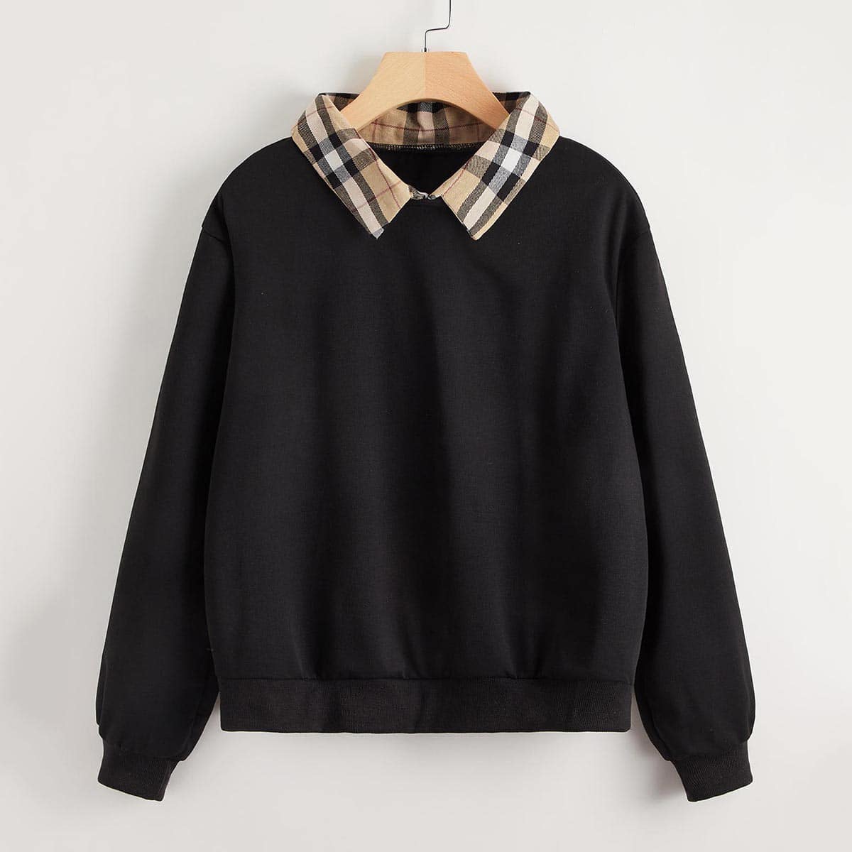 

Contrast Plaid-Collar Sweatshirt, Black