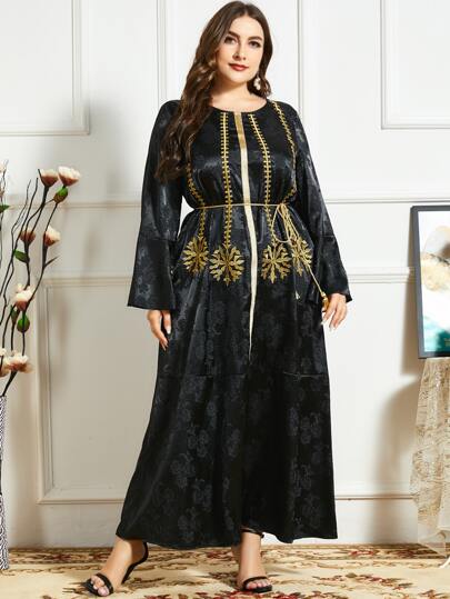 فساتين مقاسات كبيرة التطريز منقط بالألوان أنيقة