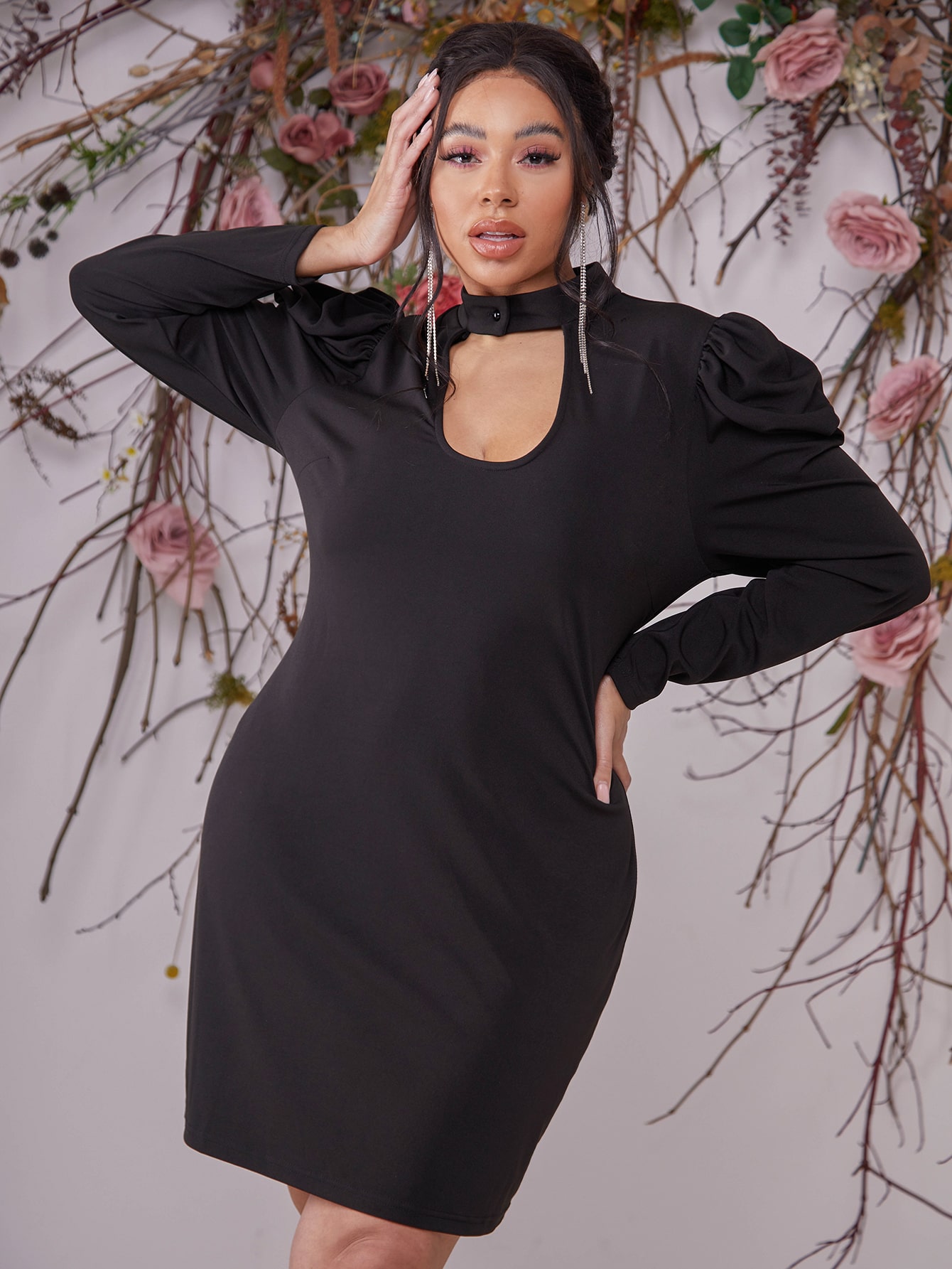 Plus Keyhole Neckline Puff Sleeve Fitted Dress thumbnail