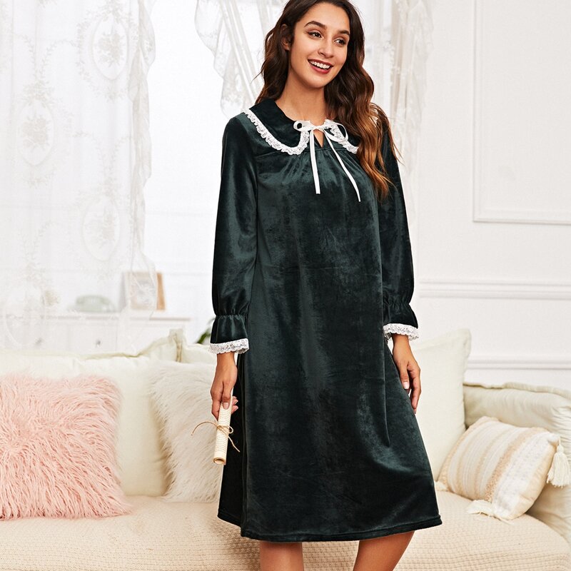 

Contrast Lace Peter Pan Collar Flounce Sleeve Velvet Night Dress, Dark green