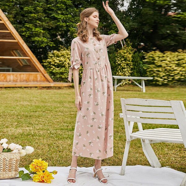 

All Over Floral Print Knot Cuff Half Placket Smock Dress, Baby pink