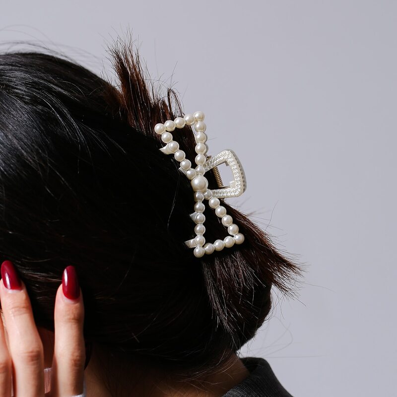 

Faux Pearl Beaded Hair Claw, White