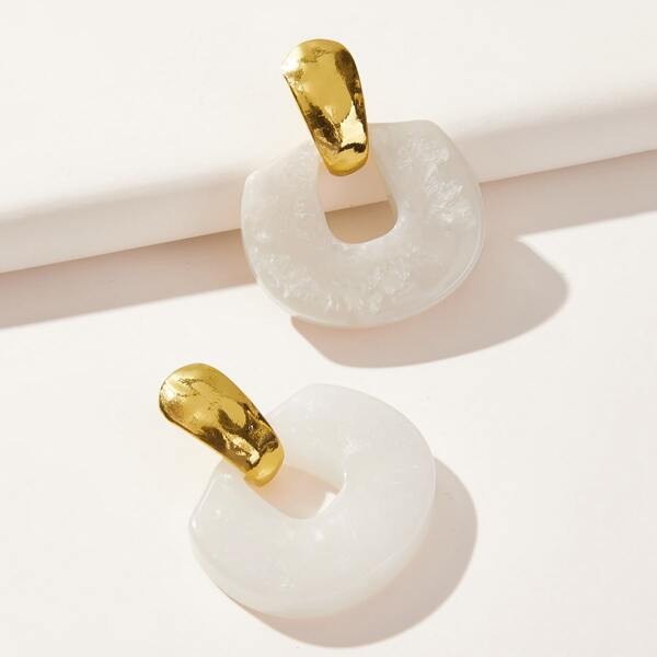 

Two Tone Irregular Earrings, White