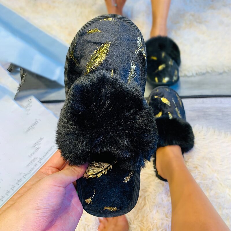 

Leaf Embroidery Fluffy Slippers, Black