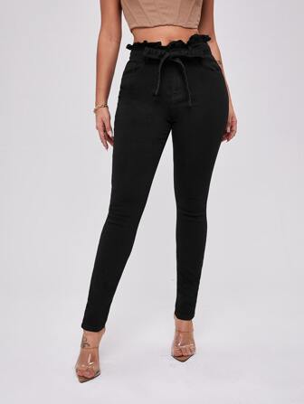 بنطلون نحيل بحزام وبخصر مكشكش ورقي