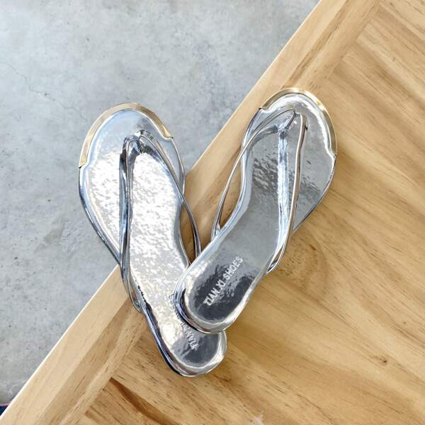 

Metallic Flip Flops, Silver