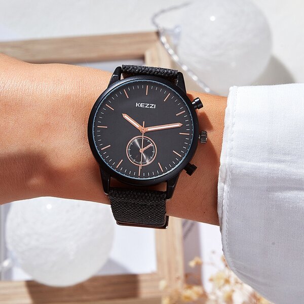

Men Round Pointer Quartz Watch