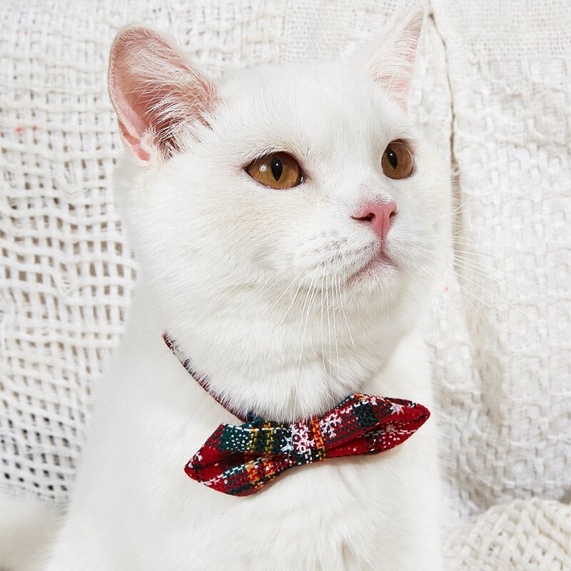 

Christmas Plaid Cat Bow Tie, Red