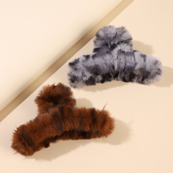 

2pcs Fluffy Hair Claw, Multicolor