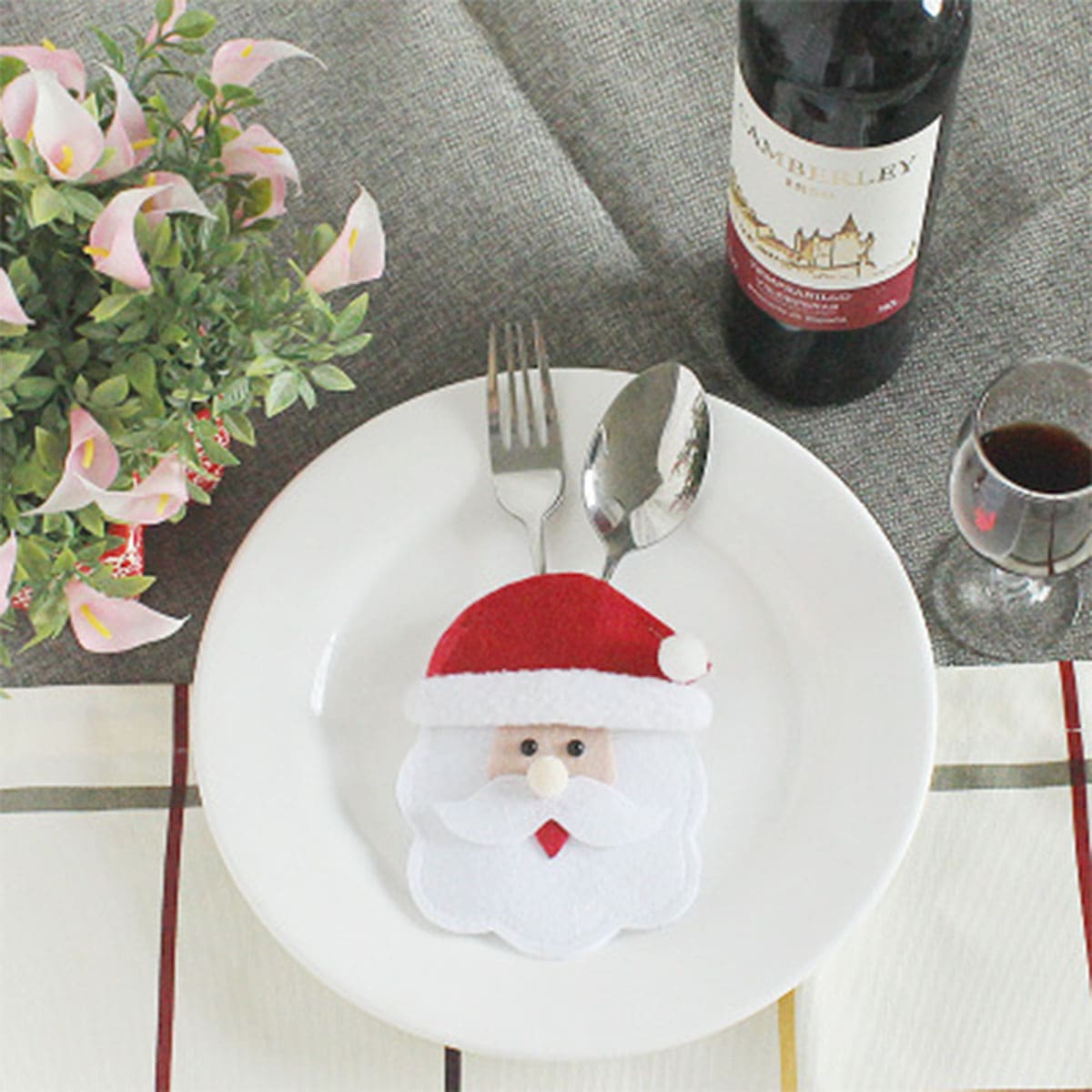 

1pc Christmas Santa Claus Cutlery Holder, Red and white