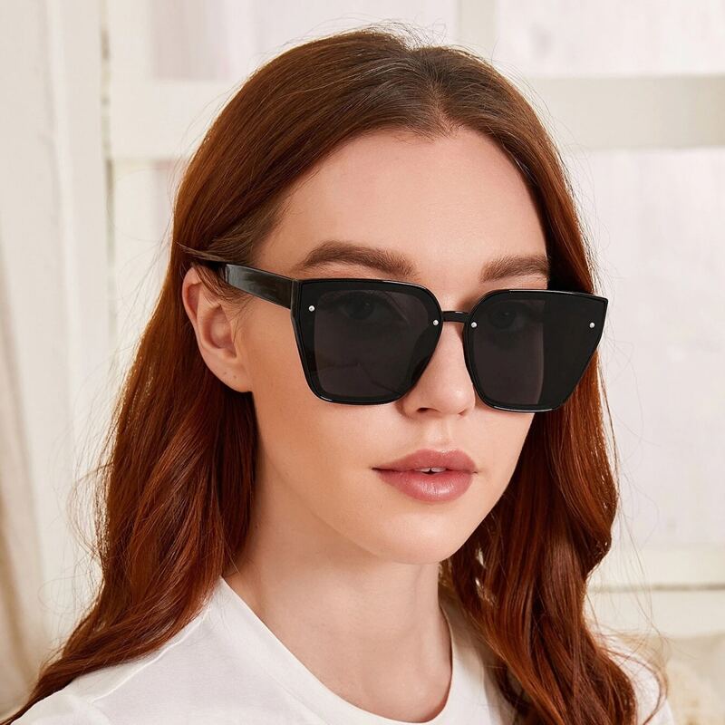 

Flat Lens Sunglasses, Black