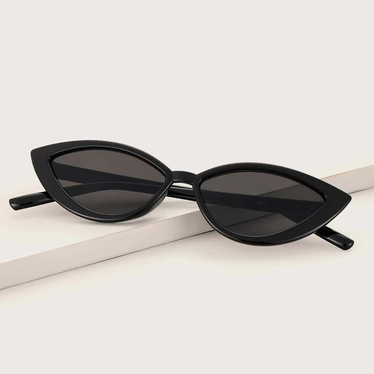 

Cat Eye Sunglasses, Black