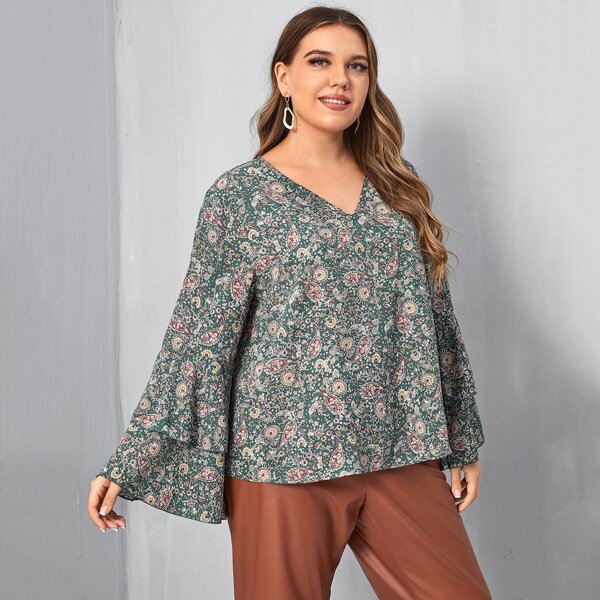 

Plus Paisley Print V-neck Flounce Sleeve Blouse, Multicolor