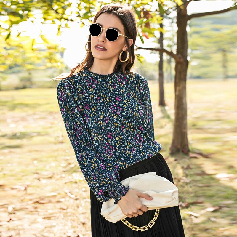 

Ditsy Floral Print Shirred Cuff Plisse Blouse, Multicolor