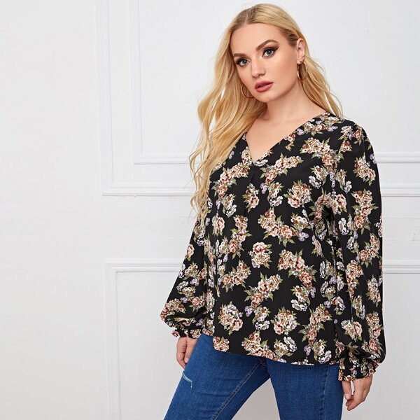 

Plus Bishop Sleeve Floral Top, Multicolor