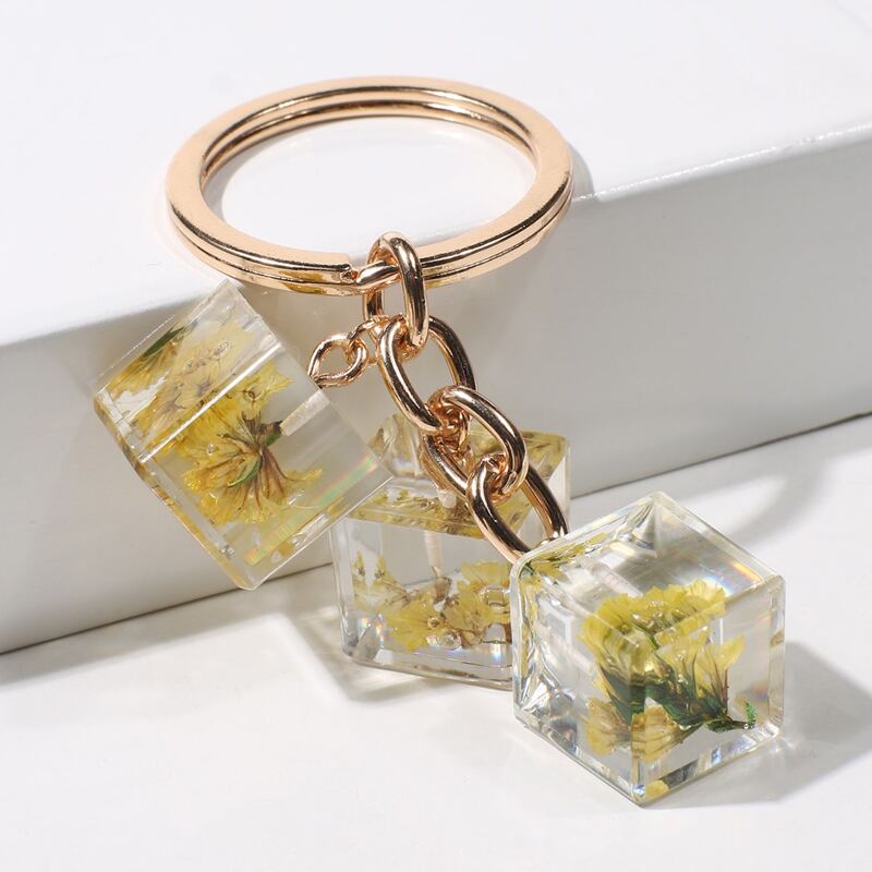 

Clear Floral Cube Keychain, Multicolor