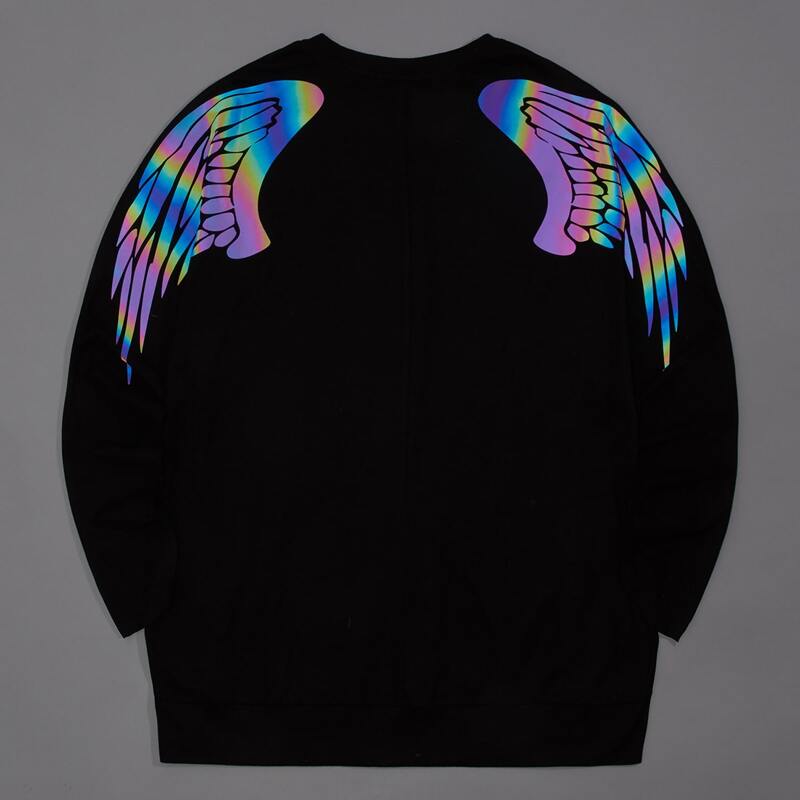 

Men Reflective Wing Print Tee, Black