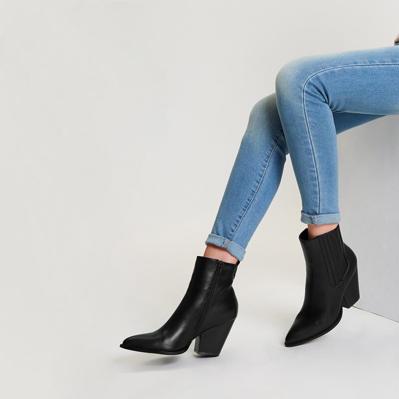 

Point Toe Chunky Heeled Ankle Boots, Black