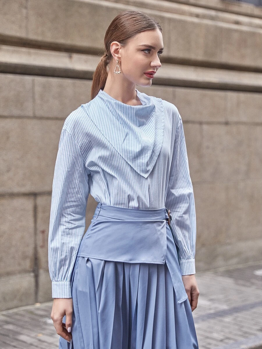 SHEIN Top de rayas drapeado delantero de hombros caídos - Azul y blanco - Ver 1