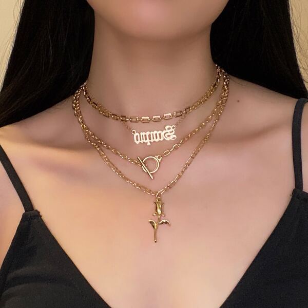 

4pcs Flower Charm Necklace, Gold