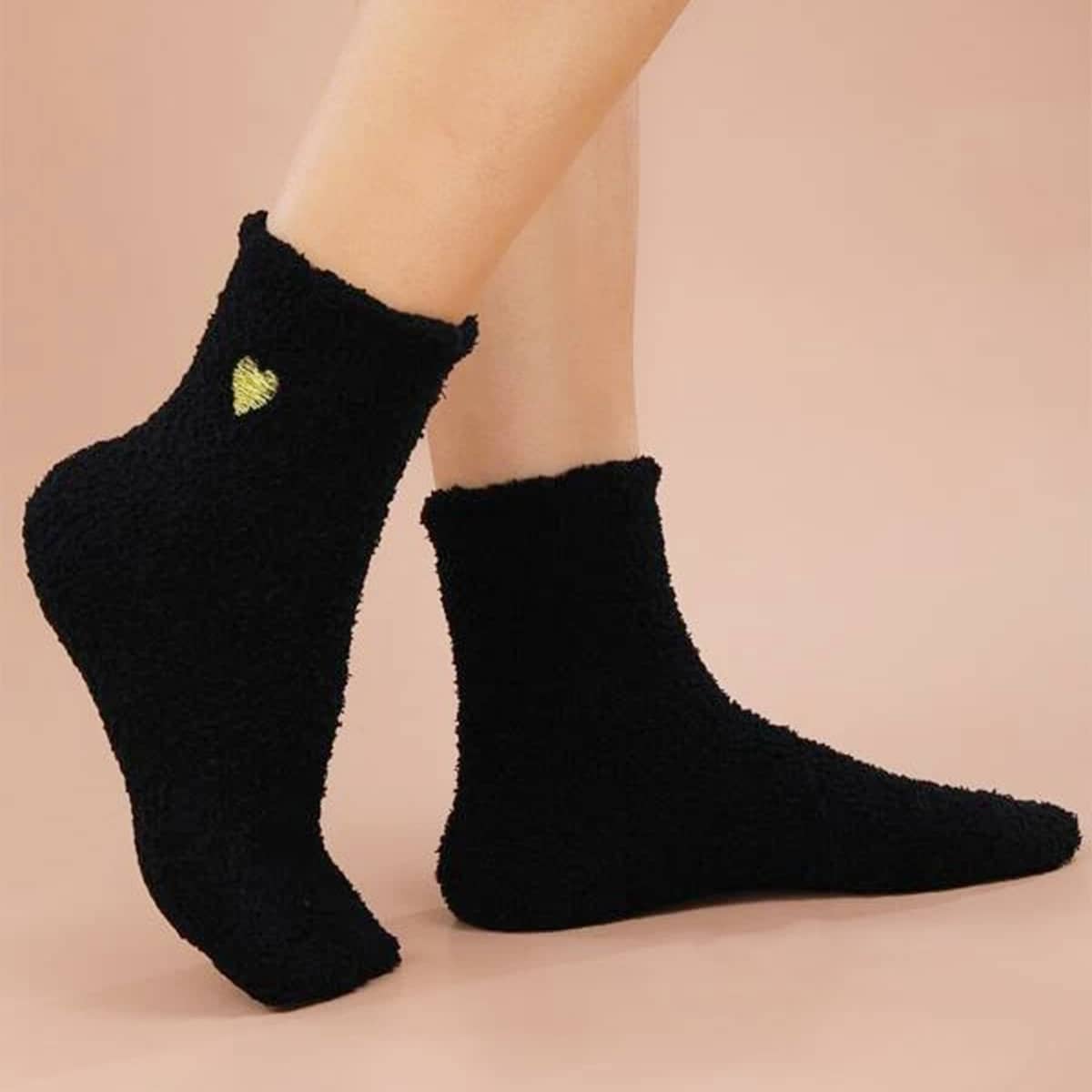 

Heart Fuzzy Socks, Black