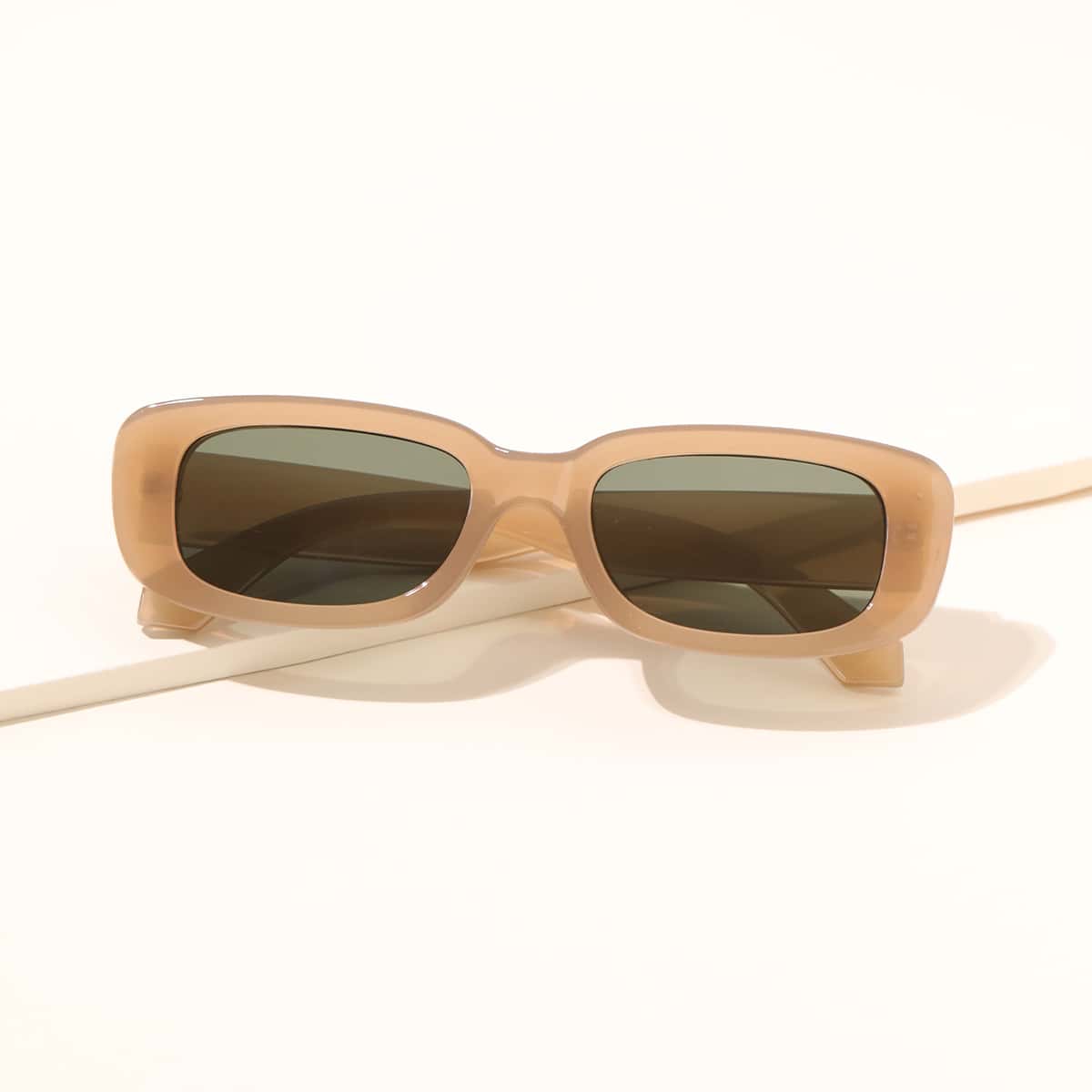 

Square Frame Sunglasses