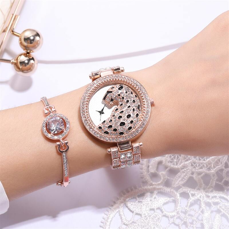 

1pc Rhinestone Decor Round Pointer Quartz Watch & 1pc Bracelet