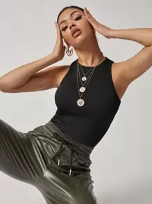 SHEIN BAE 素色合身短版背心上衣 - 黑色 - 查看 1