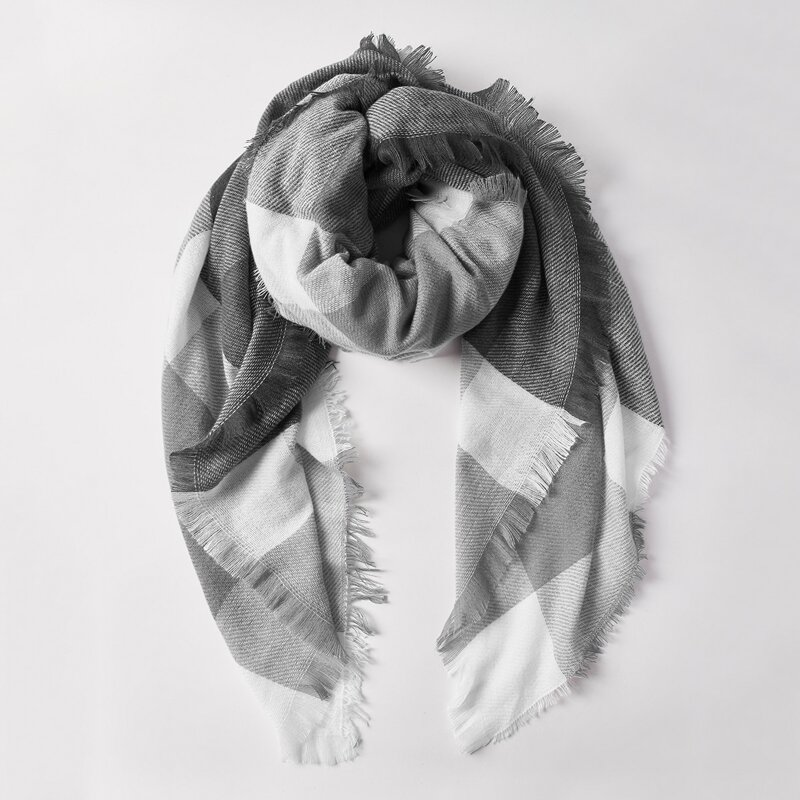 

Plaid Pattern Scarf, Grey