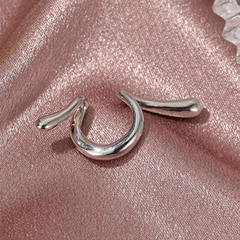 

1pc Spiral Ear Cuff, Silver