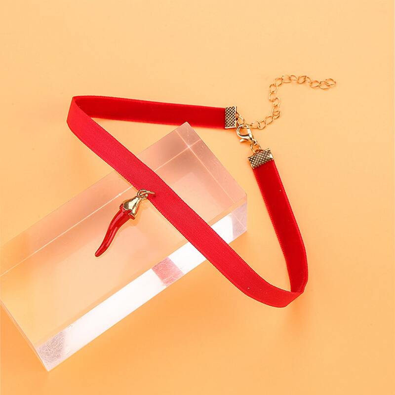 

Chili Decor Choker, Red