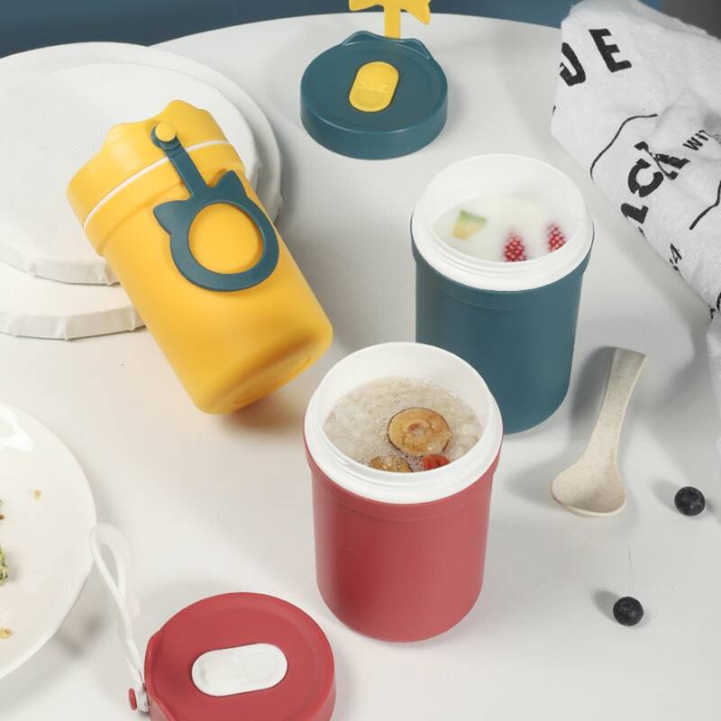 

1pc Simple Water Bottle With 1pc Spoon, Multicolor