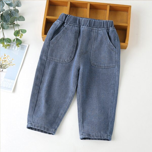 

Toddler Boys Elastic Waist Slant Pocket Jeans, Medium wash