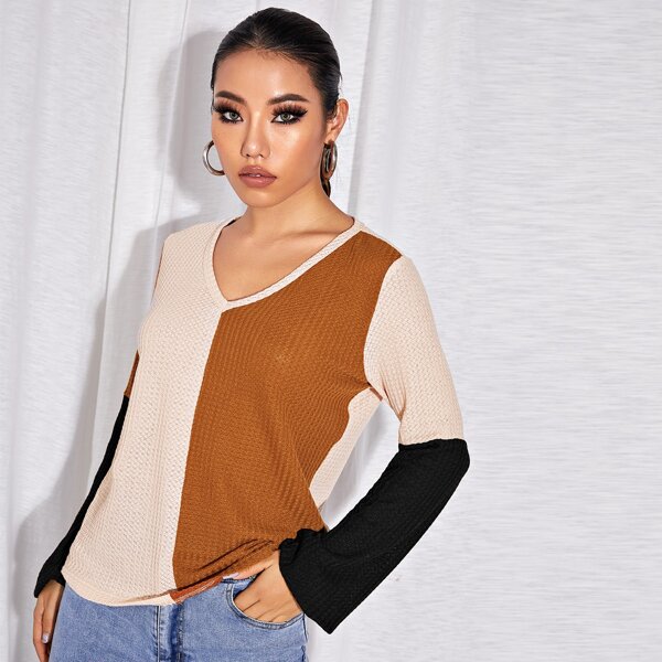 

Colorblock V Neck Tee, Multicolor