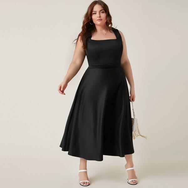 

Plus Solid Crop Tank Top & Flare Skirt Set, Black